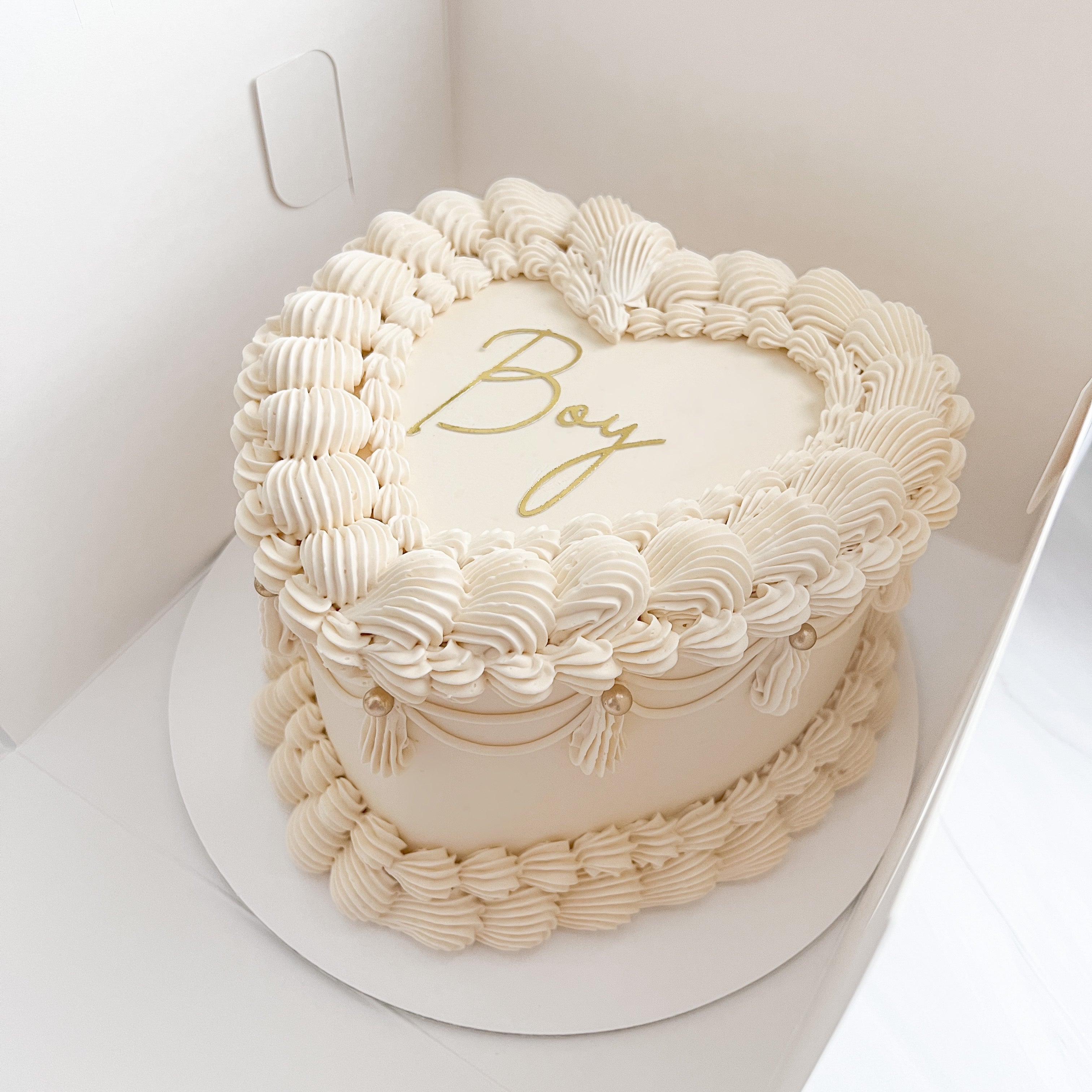 These bakeries offer stunning vintage buttercream cake creations | Tatler  Asia
